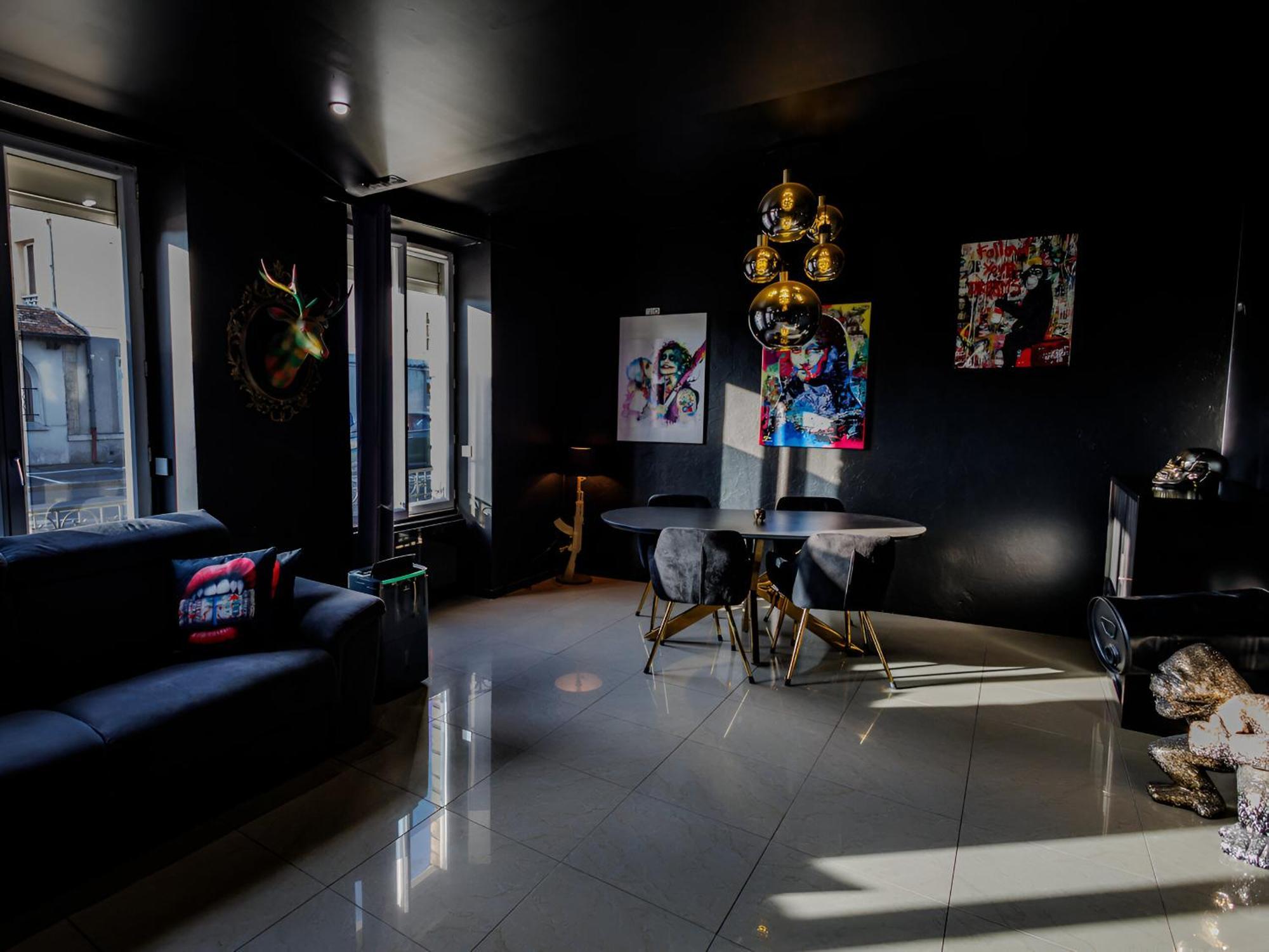 Appartement Pop Art - Asterix,Cdg,Chantilly,Disney La Chapelle-en-Serval Exterior photo